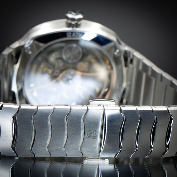 H. Moser and Cie Streamliner 6201-1201